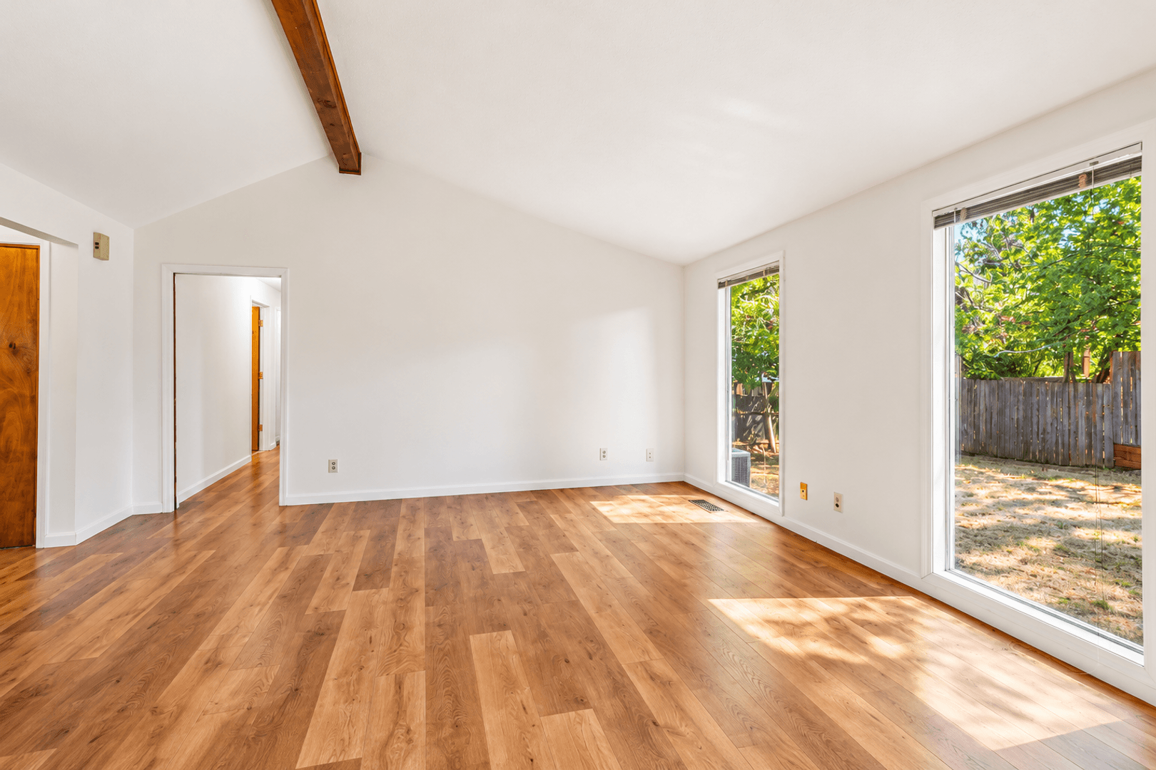 Salem House: 5588 Waln Creek Ct S