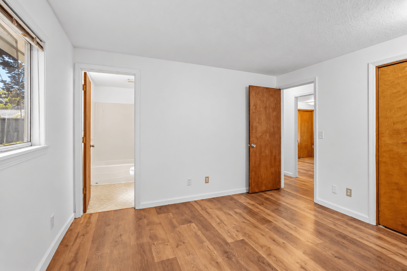 Salem House: 5588 Waln Creek Ct S