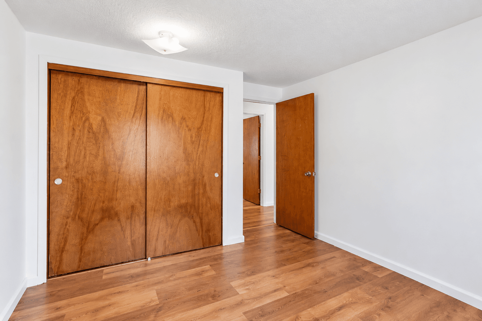 Salem House: 5588 Waln Creek Ct S