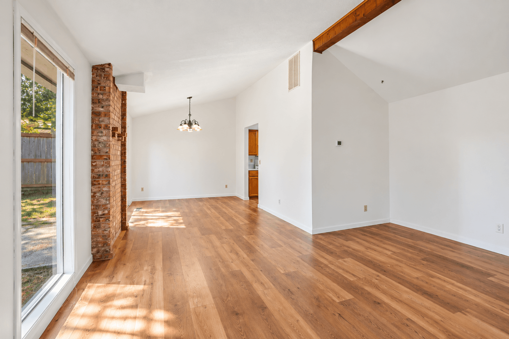 Salem House: 5588 Waln Creek Ct S