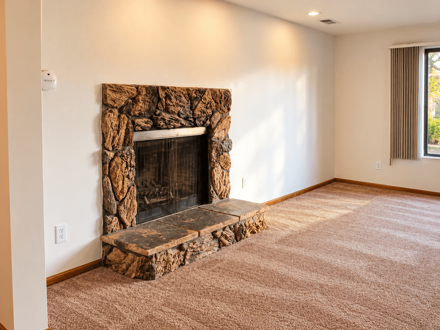 Salem Apartment: 5322 & 5324 Regan Court SE