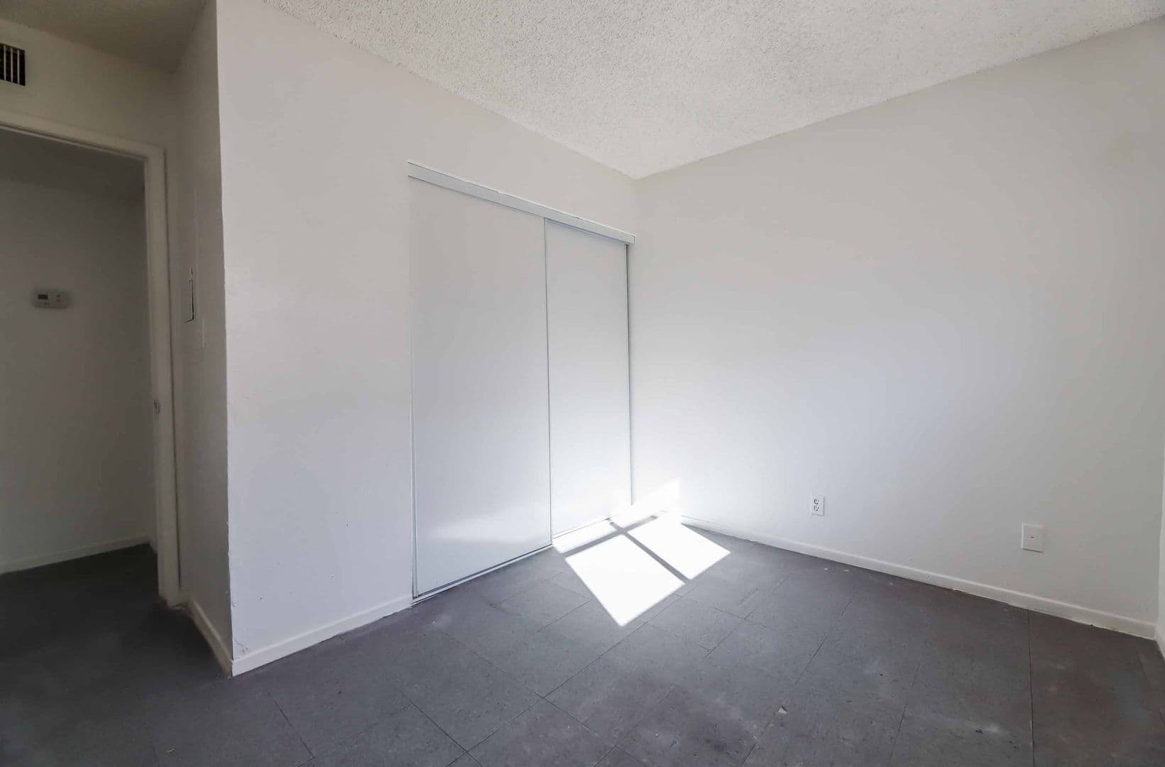 Las Vegas Apartment: 1400 & 1404 E Mesquite Ave.