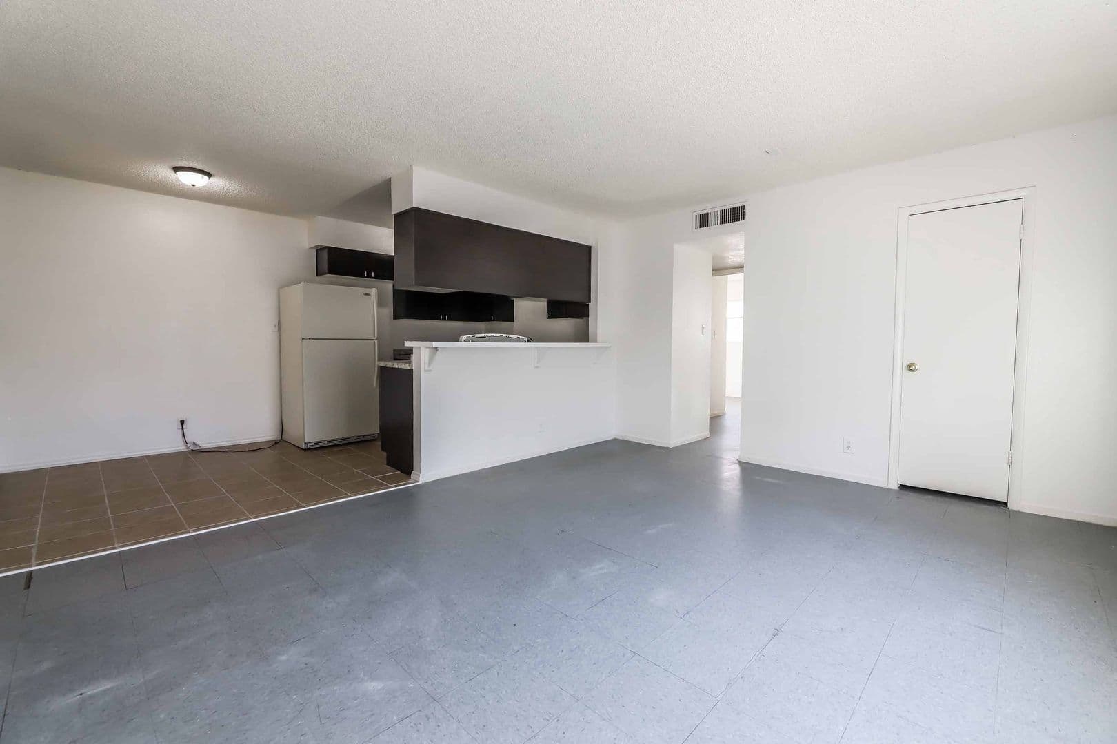 Las Vegas Apartment: 1400 & 1404 E Mesquite Ave.