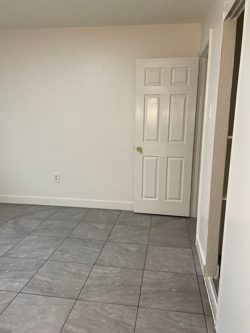 North Las Vegas Apartment: 2106 North Daley Street,
