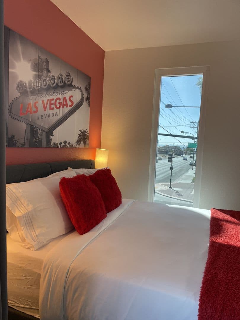 Las Vegas Apartment: 624 Stewart Avenue,