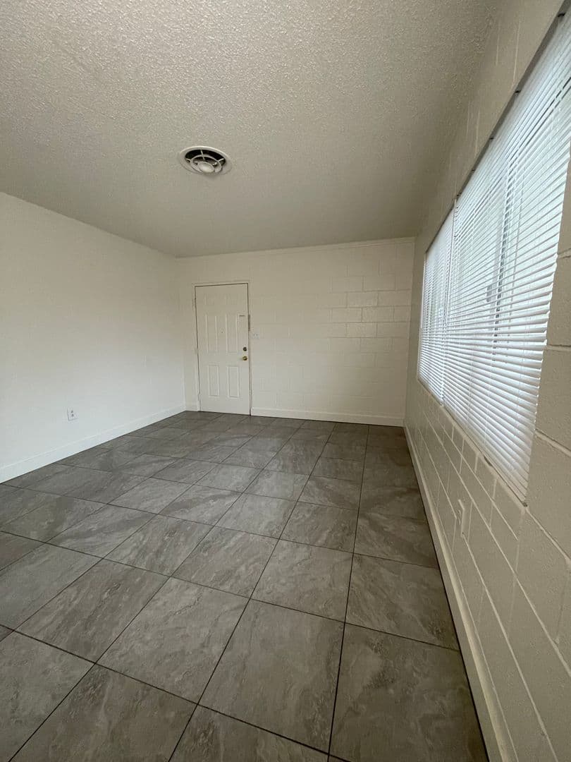 North Las Vegas Apartment: 2106 North Daley Street,