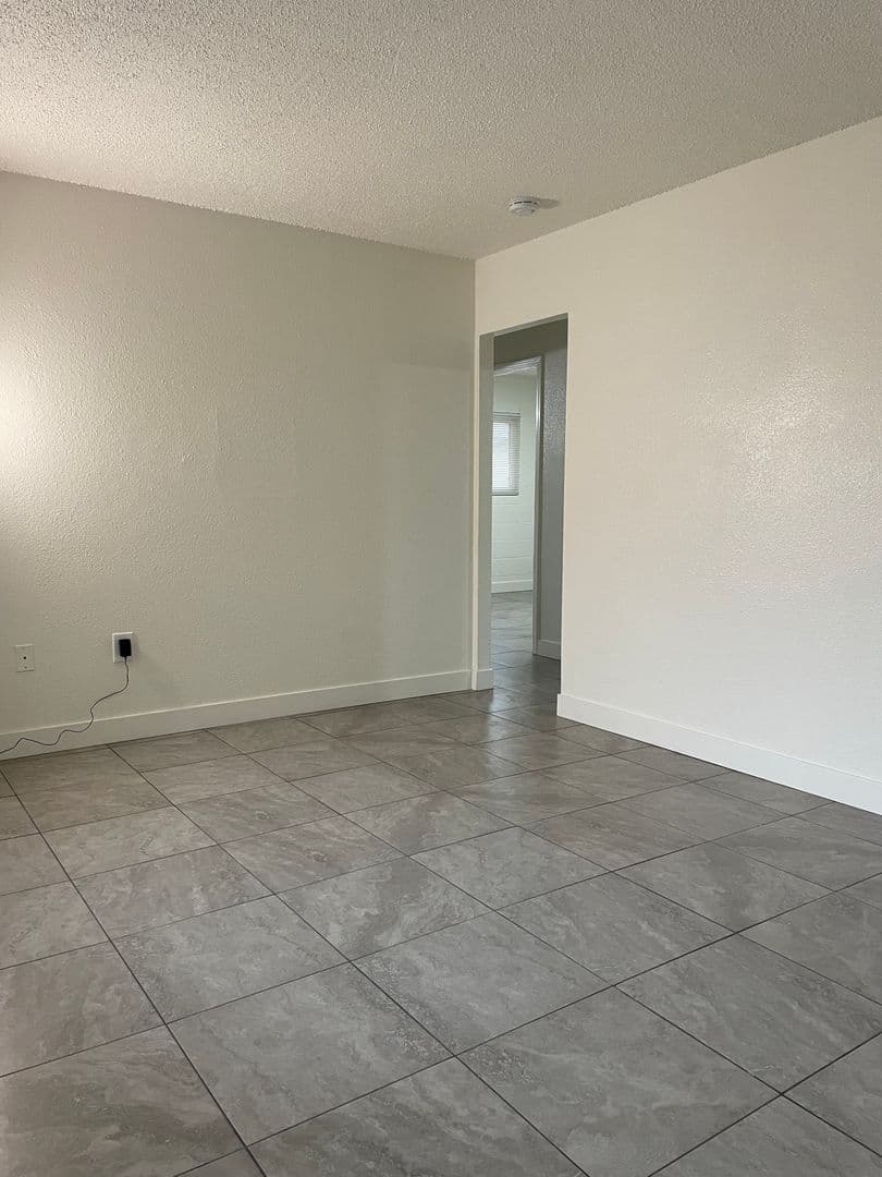 North Las Vegas Apartment: 2106 North Daley Street,