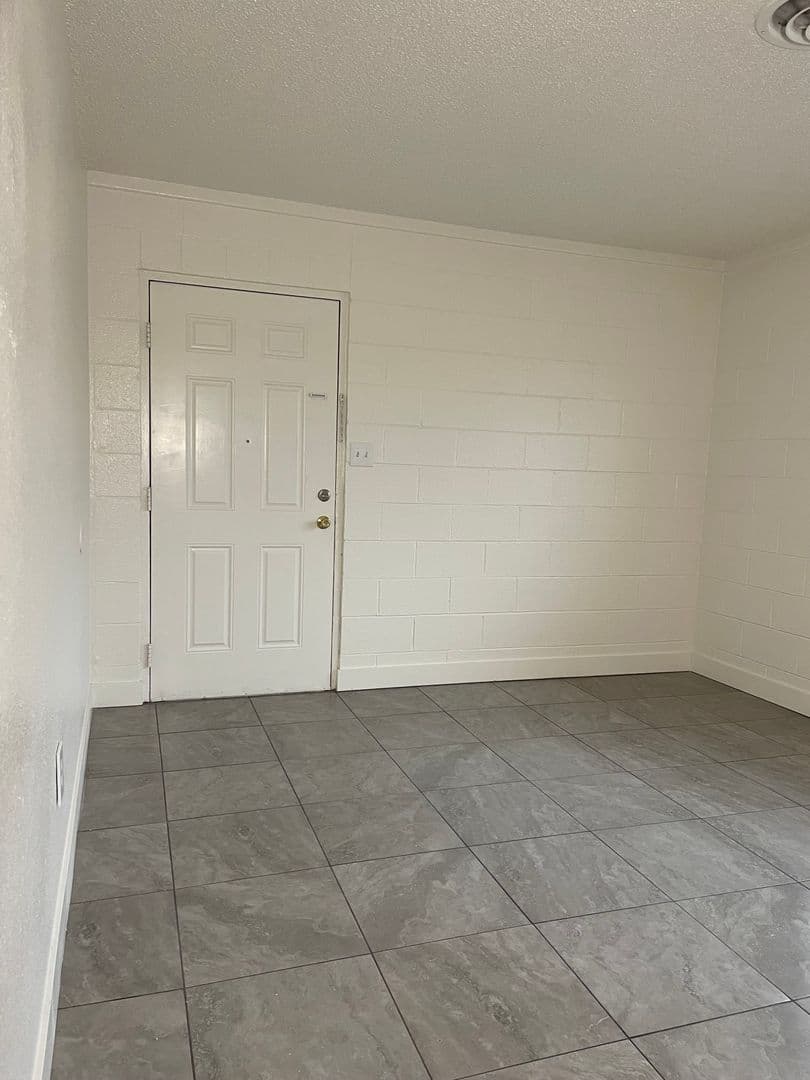 North Las Vegas Apartment: 2106 North Daley Street,