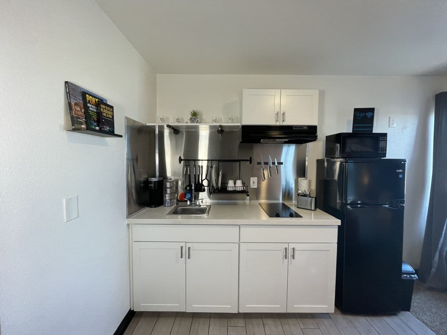 Las Vegas Apartment: 624 Stewart Avenue,