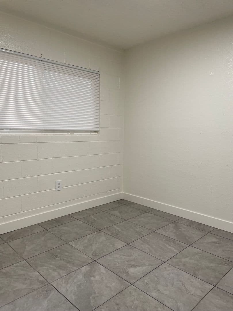 North Las Vegas Apartment: 2106 North Daley Street,