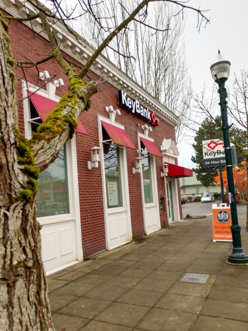 Burien Apartment: 1229 SW 126th Street