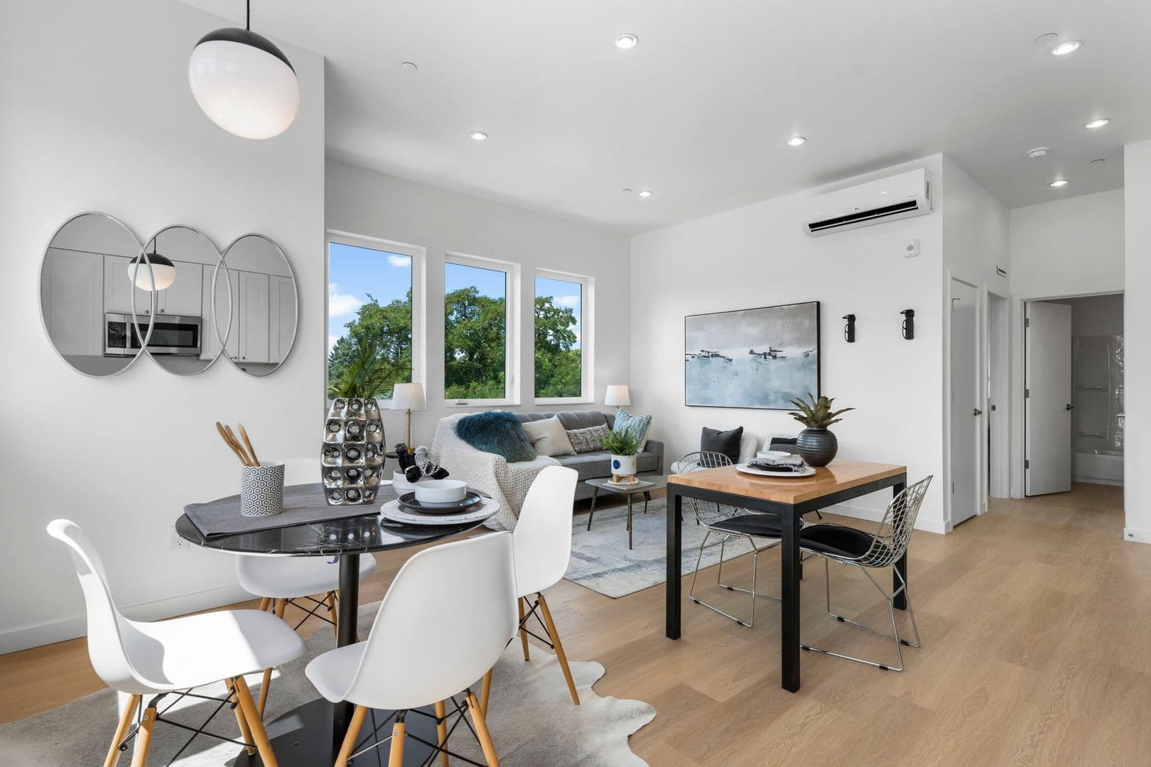 Portland Apartment: 1525 N Humboldt St