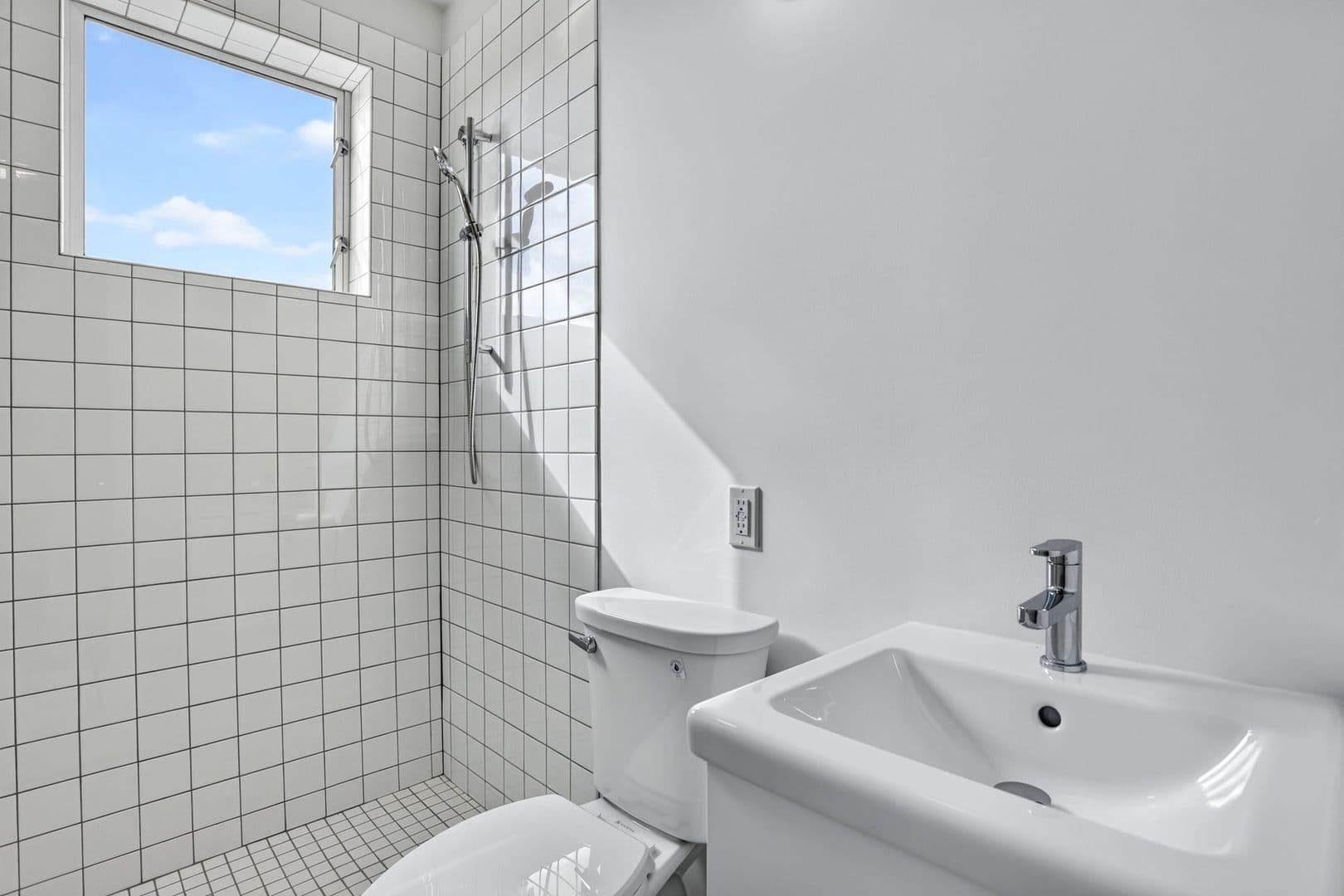 Portland Apartment: 7480 N Delaware
