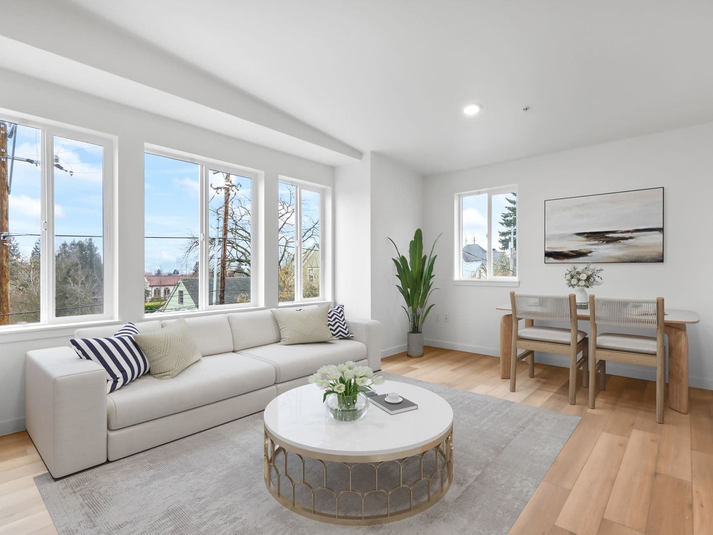 Portland Apartment: 311 NE Graham St