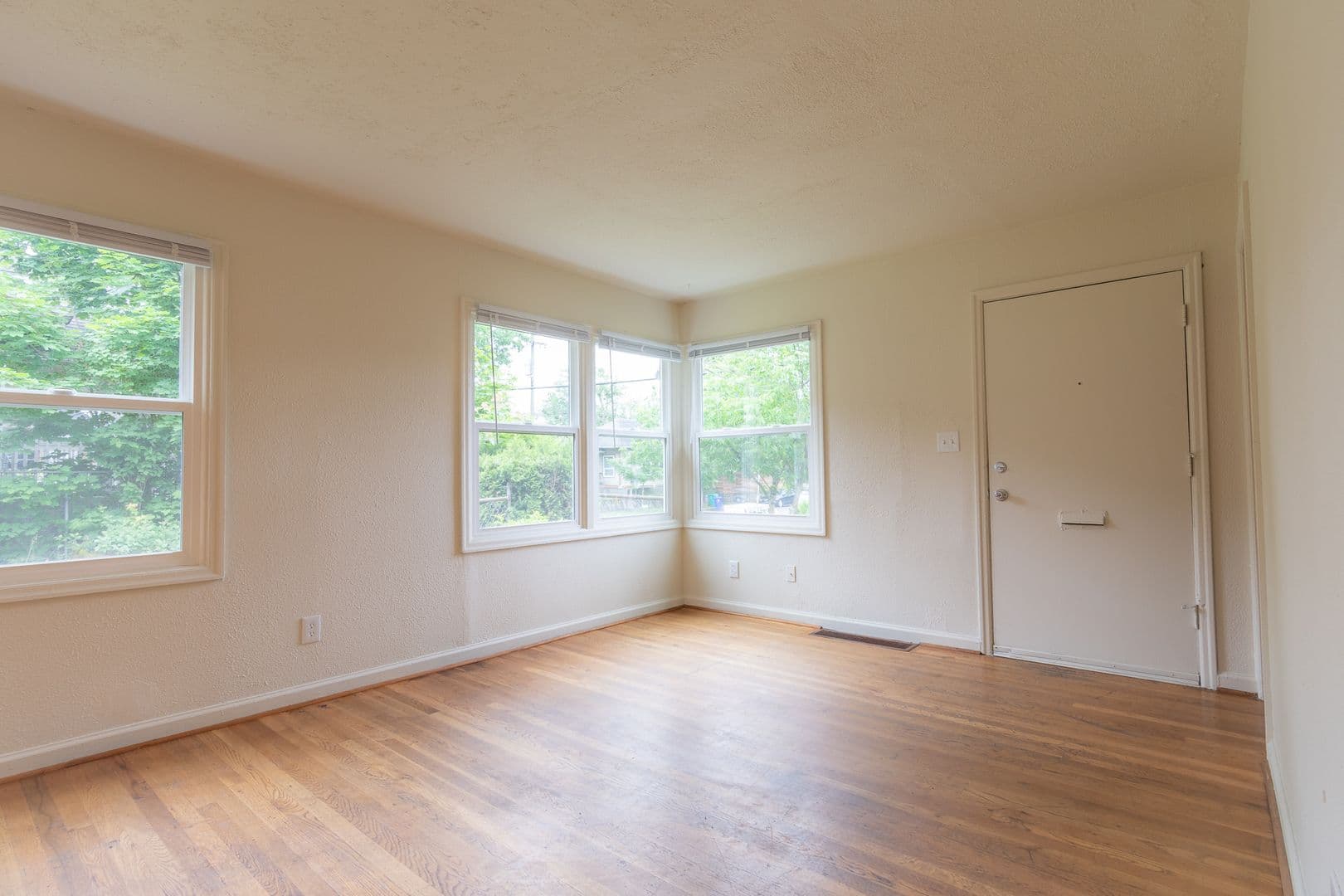 PORTLAND Apartment: 5412-5420 NE 9th