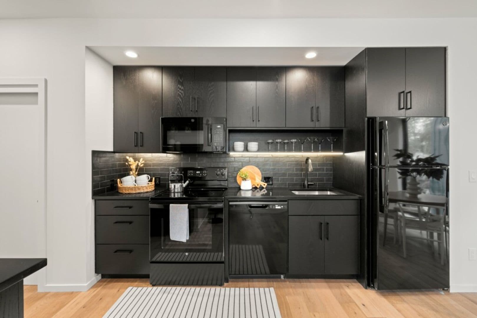 Portland Apartment: 1615 N Willis Blvd