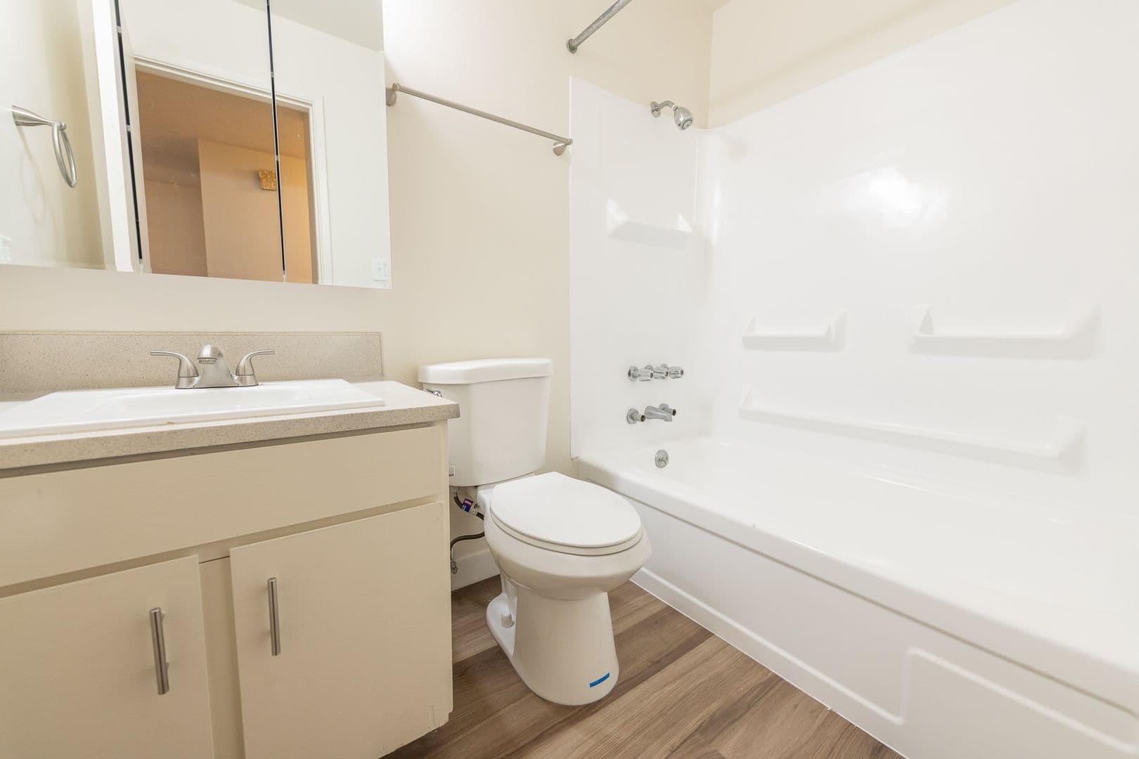 Portland Apartment: 6225-6235 SW Burlingame