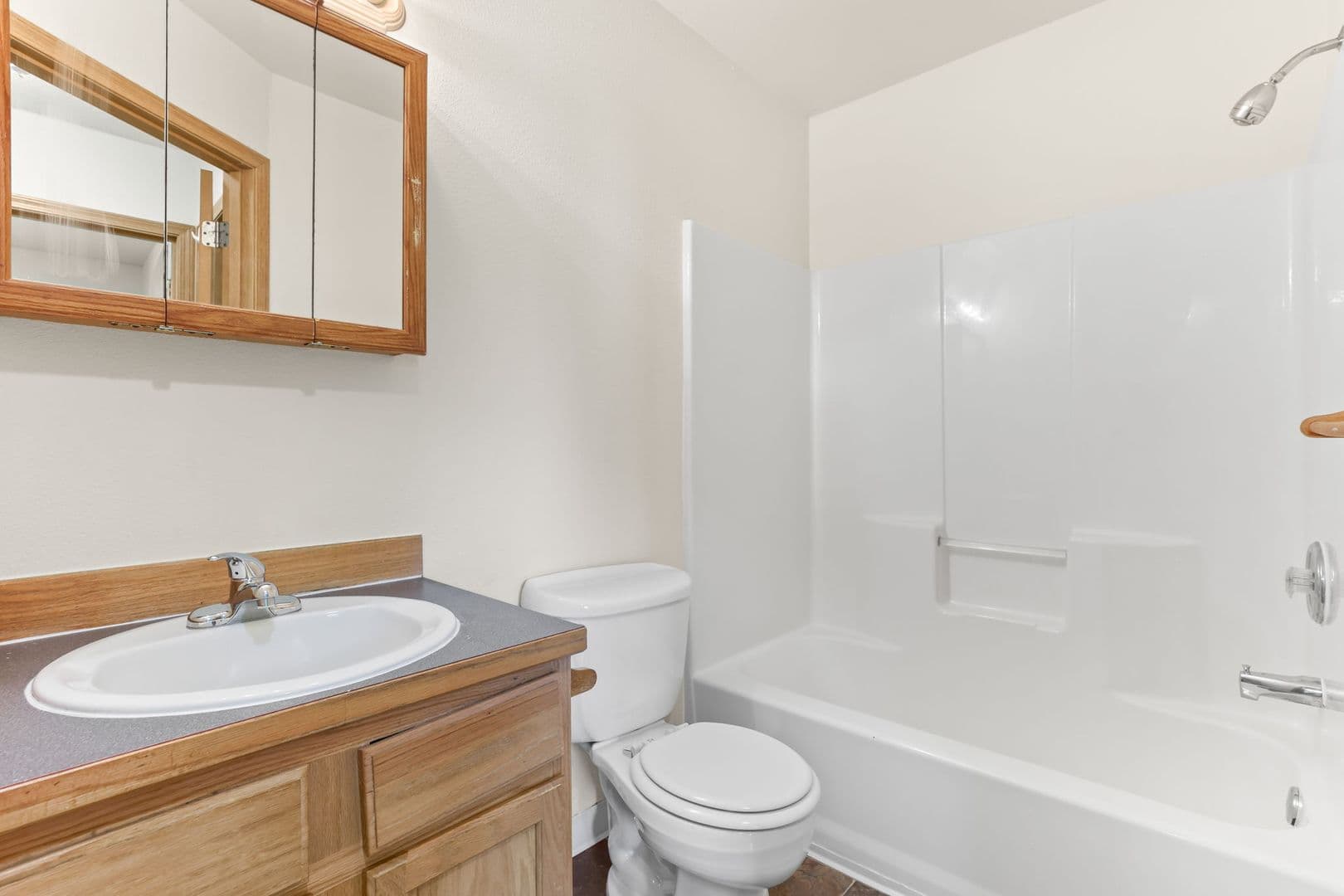 Portland Apartment: 2020 NE Rodney