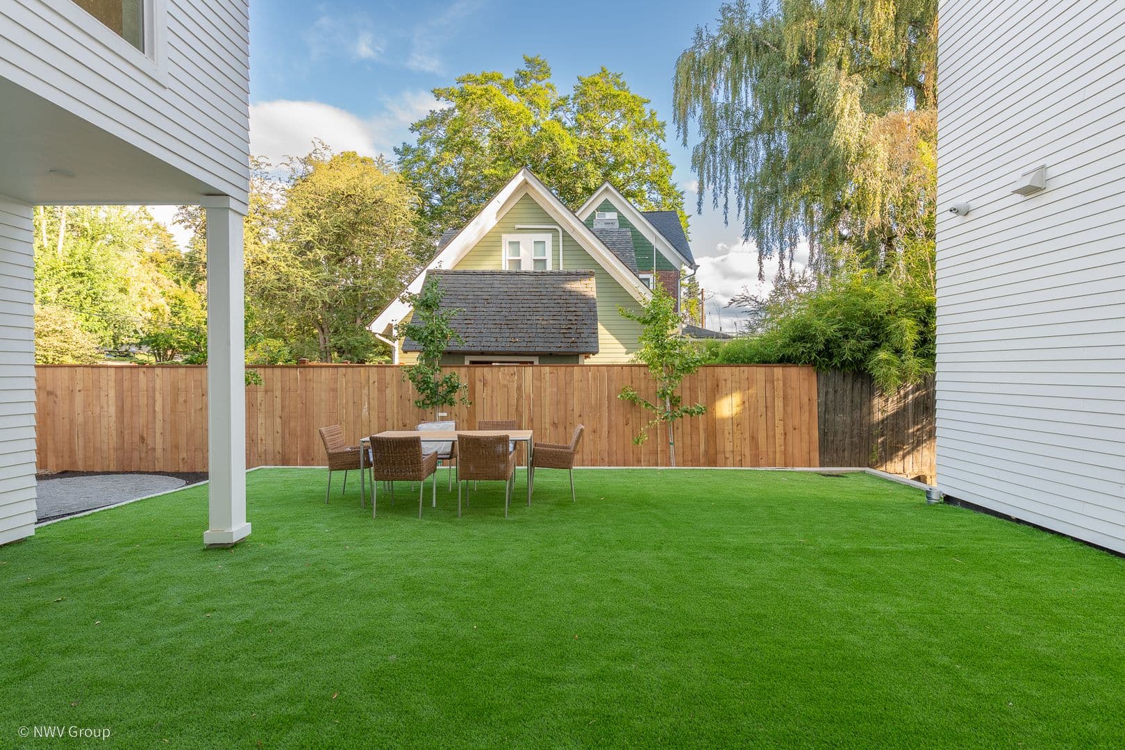 Portland Apartment: 8770 N Willamette