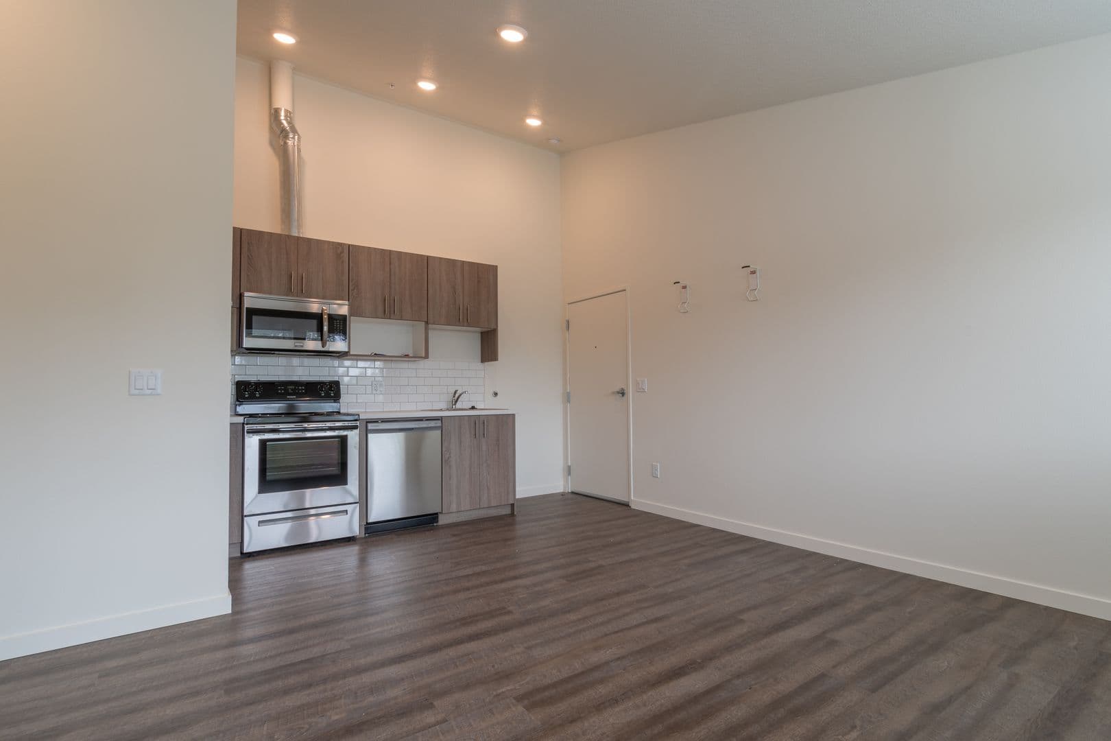 Portland Apartment: 2630 NE Dekum