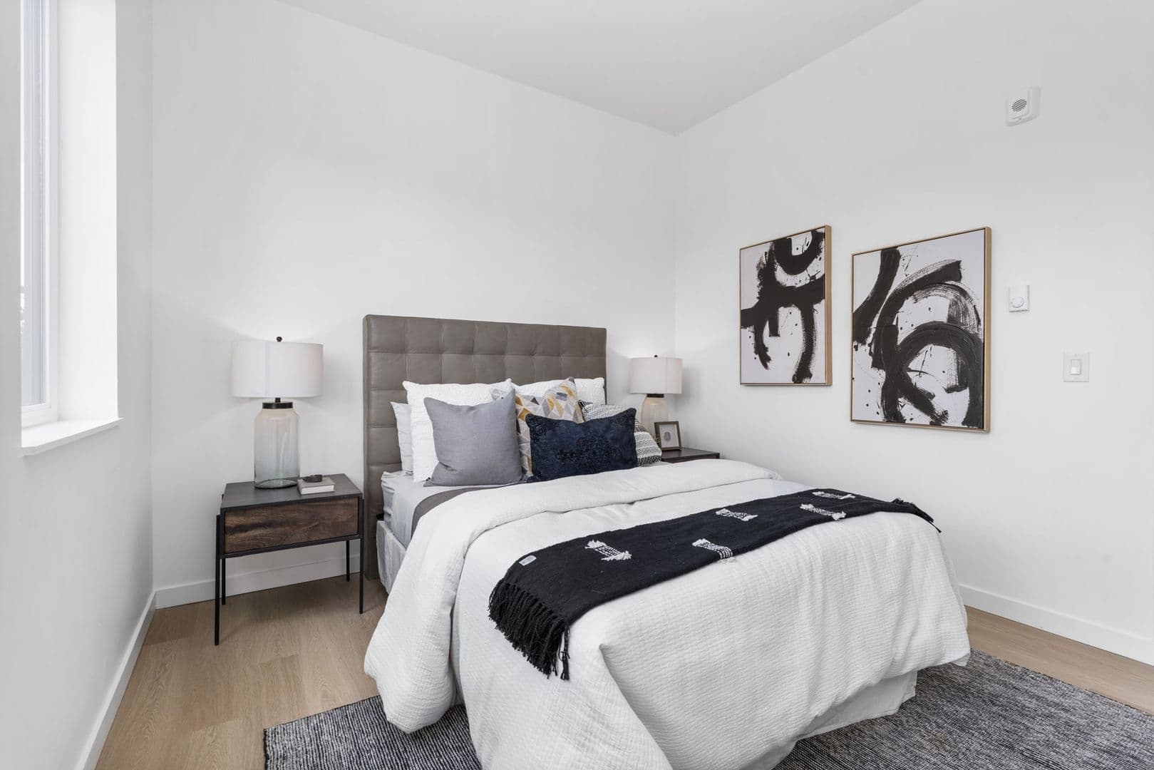 Portland Apartment: 1525 N Humboldt St
