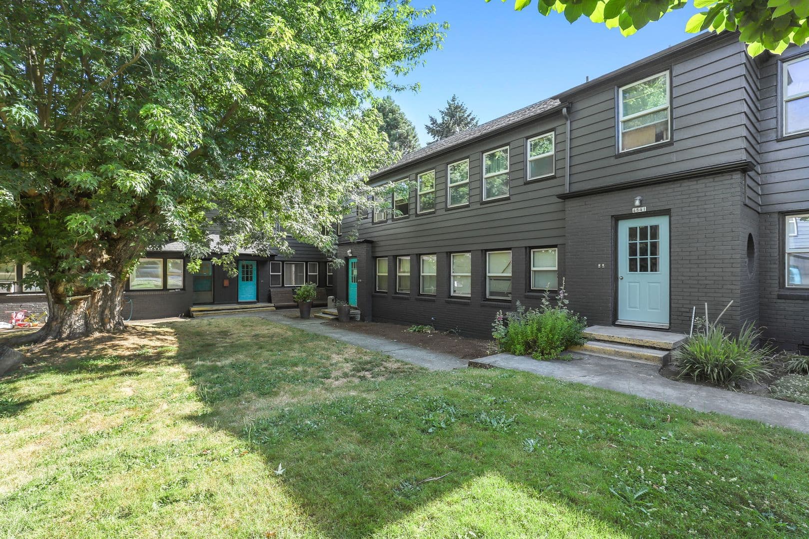 Portland Apartment: 4831-4841 E Burnside St
