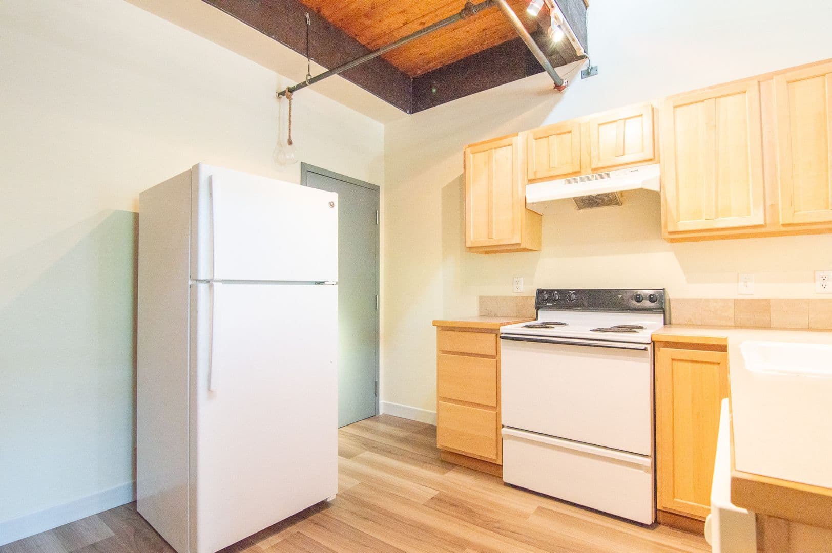 Portland Apartment: 2808 NE MLK Jr Blvd