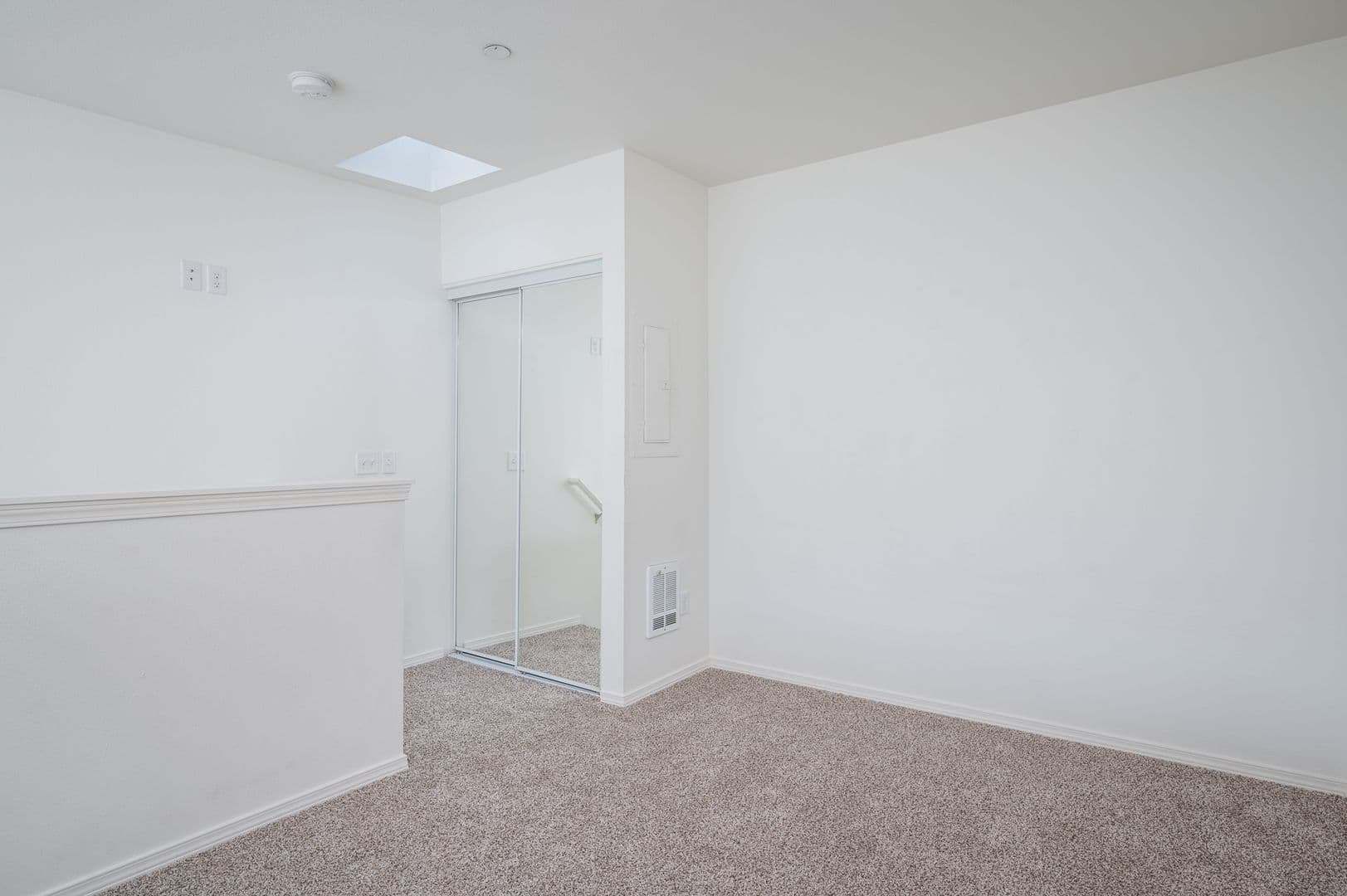 Portland Apartment: 455 NE 24th Ave