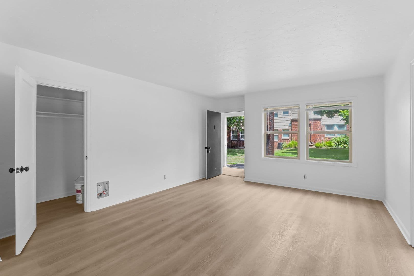 Portland Apartment: 4831-4841 E Burnside St