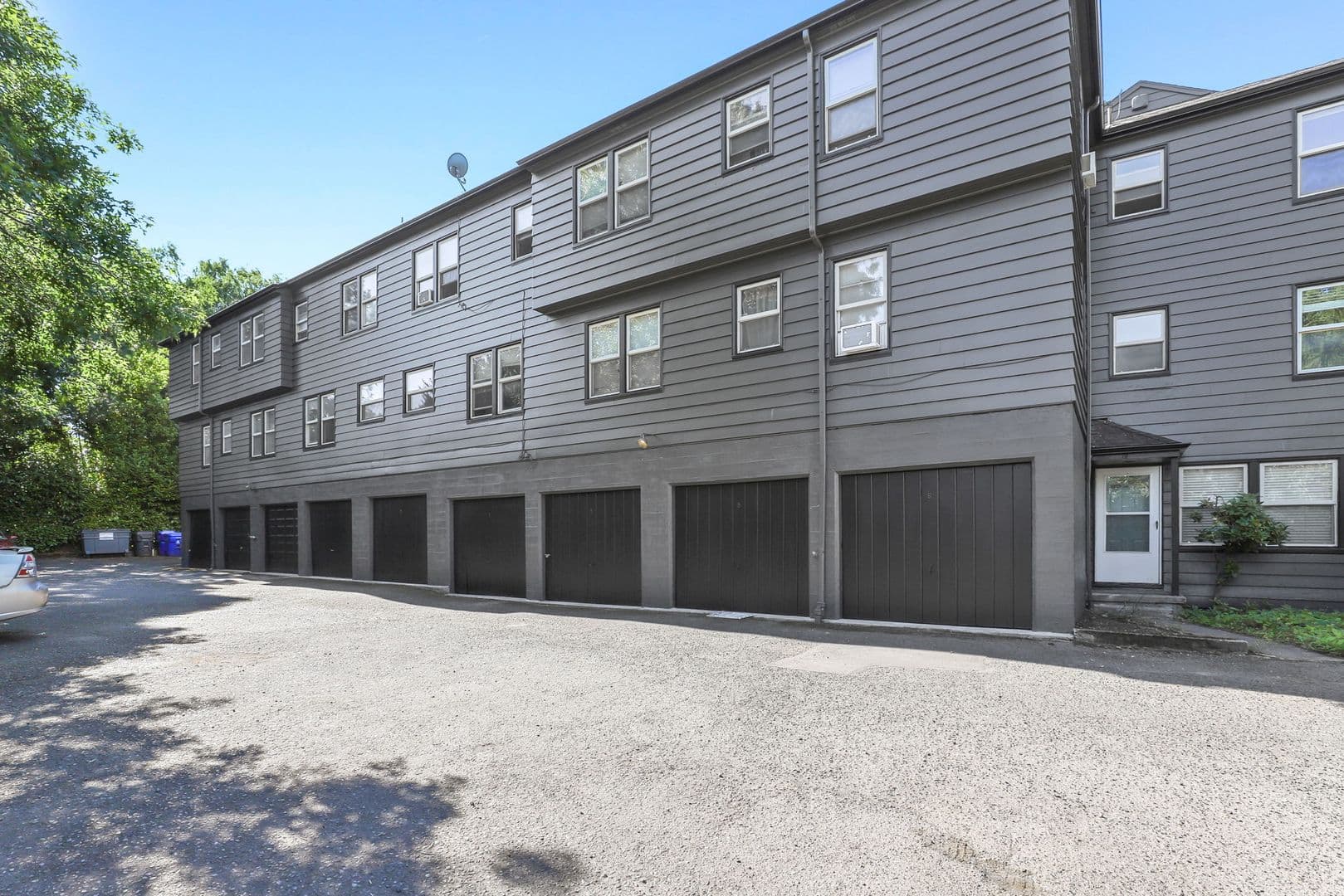 Portland Apartment: 4831-4841 E Burnside St