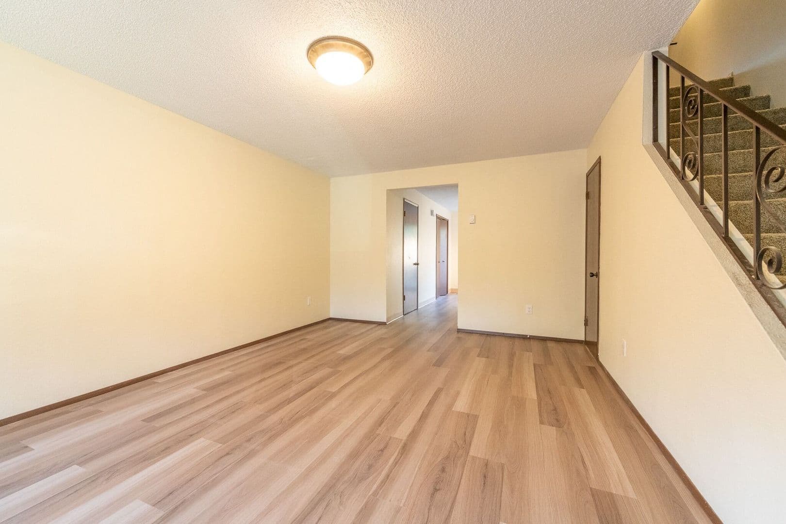 Milwaukie Apartment: 15500 SE East Ave