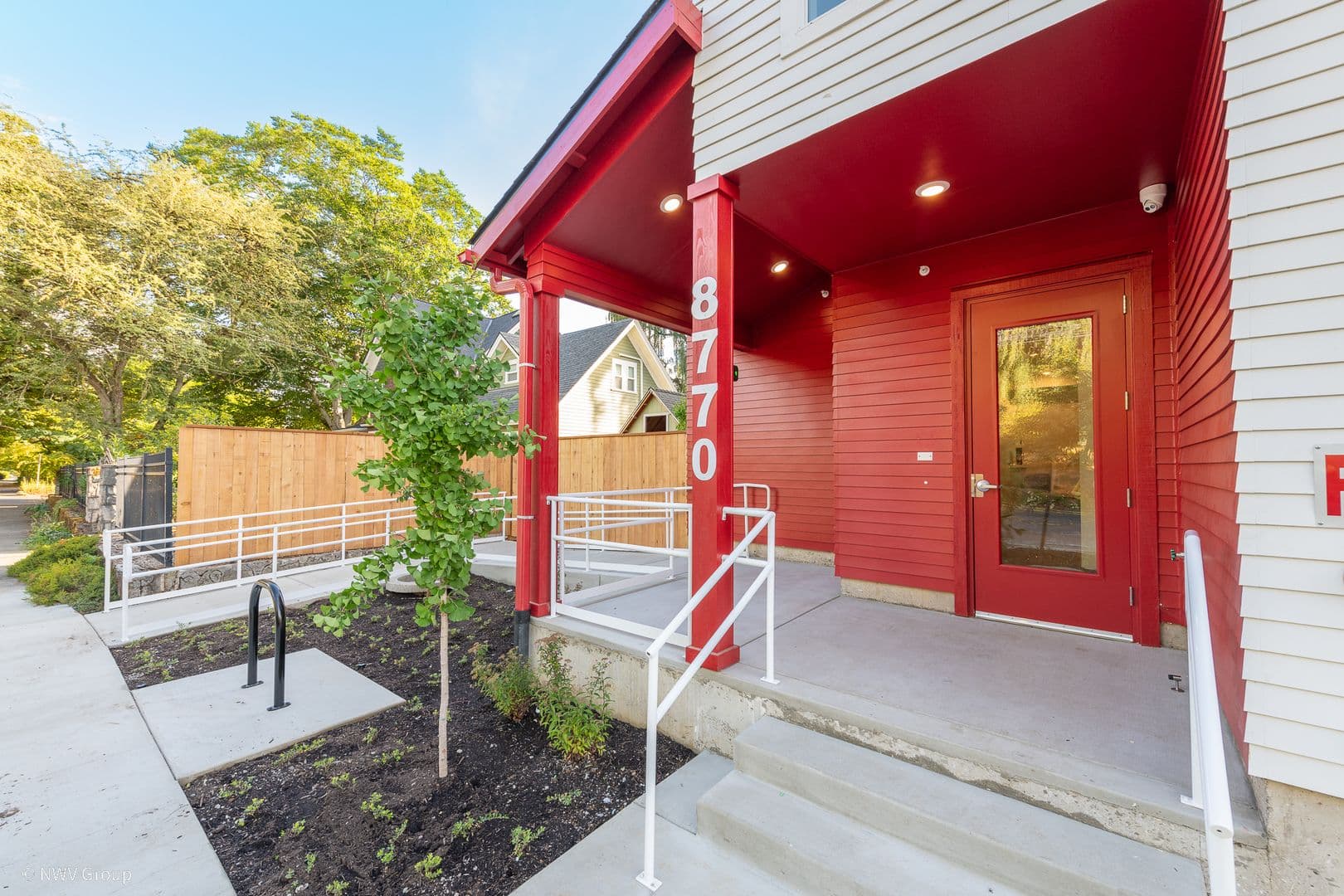 Portland Apartment: 8770 N Willamette