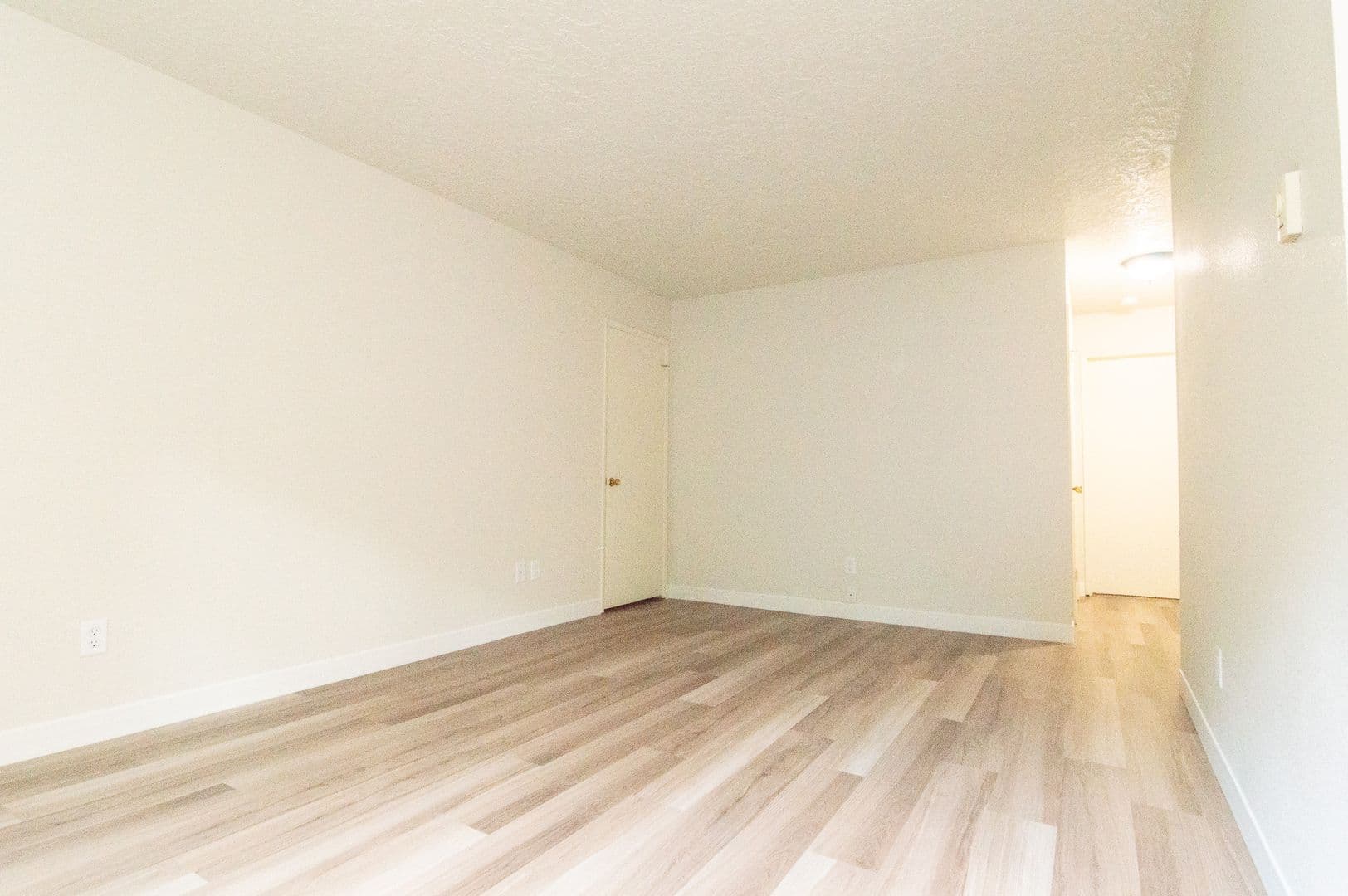 Portland Apartment: 2232 SE Pine