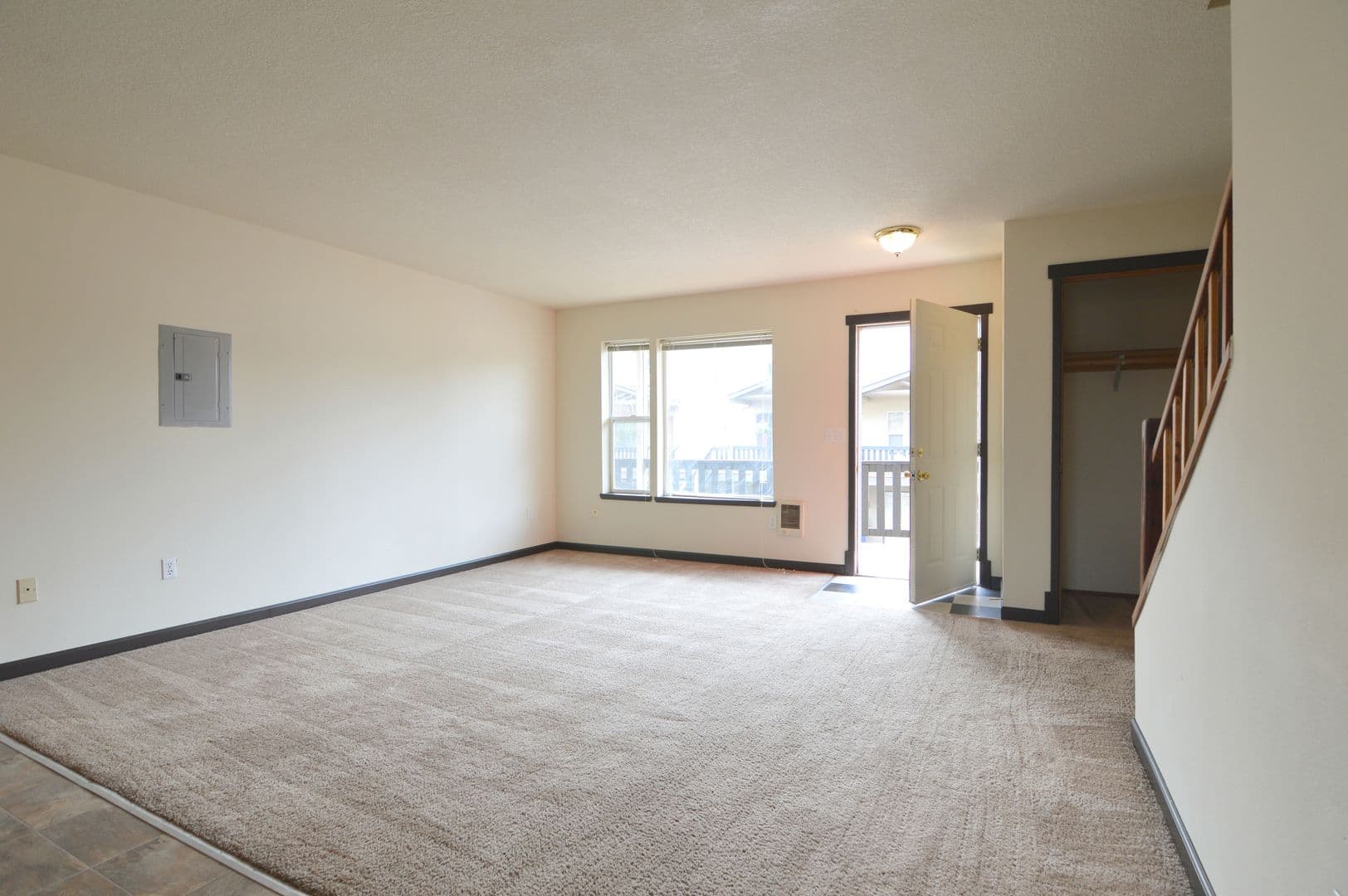 Portland Apartment: 12231-12233 SE Steele