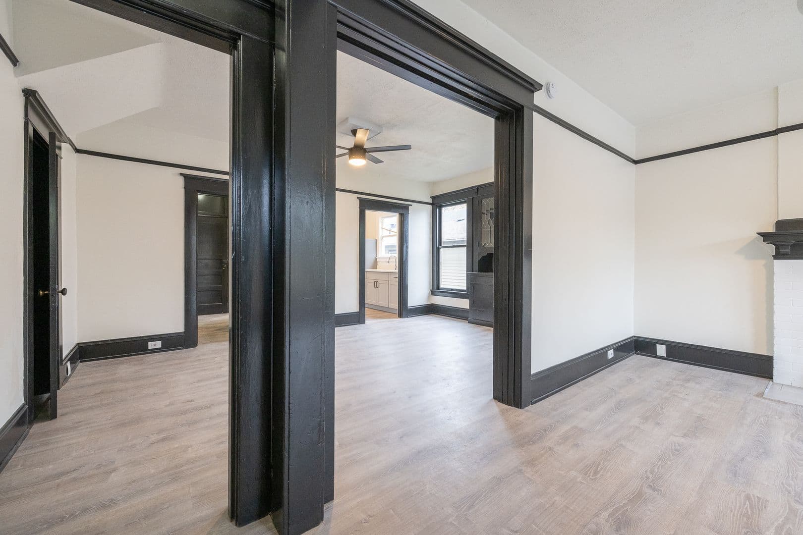 Portland Apartment: 2411-2417 NE Glisan