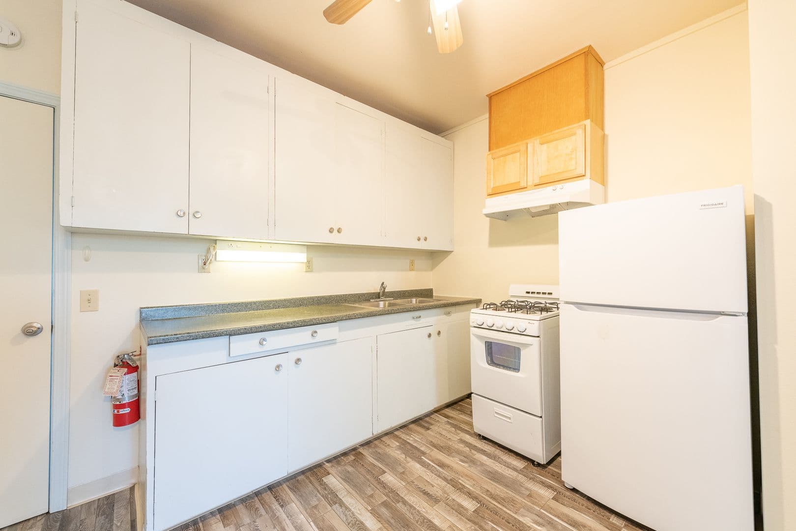 Portland Apartment: 7202-7204 NE Glisan