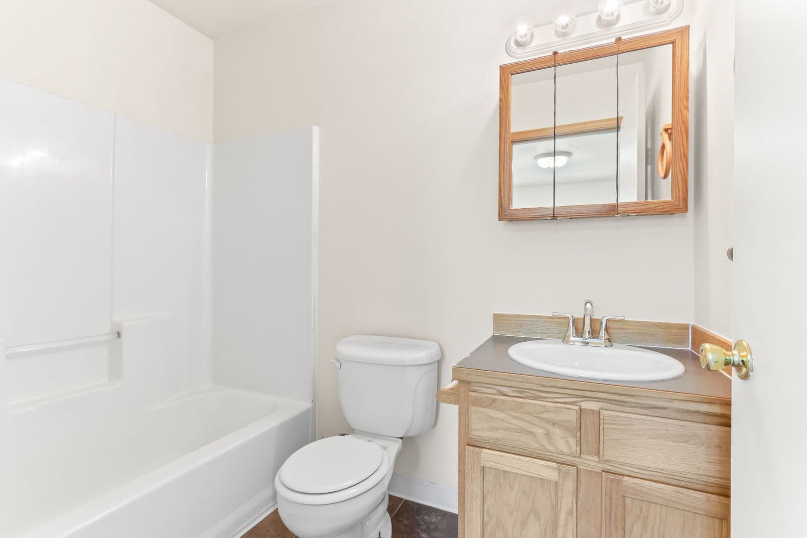 Portland Apartment: 2020 NE Rodney