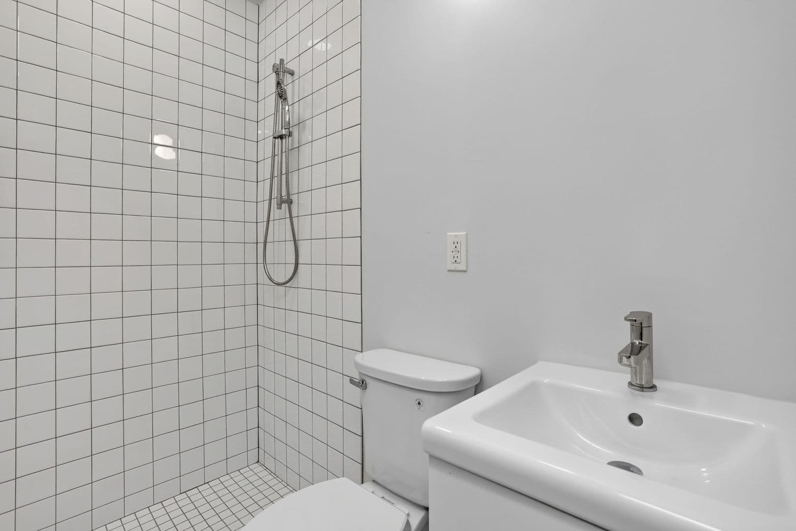 Portland Apartment: 7480 N Delaware