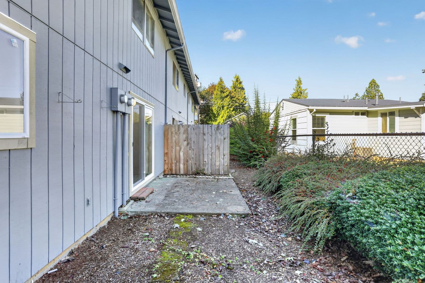Sandy Apartment: 17170 Beers Ave