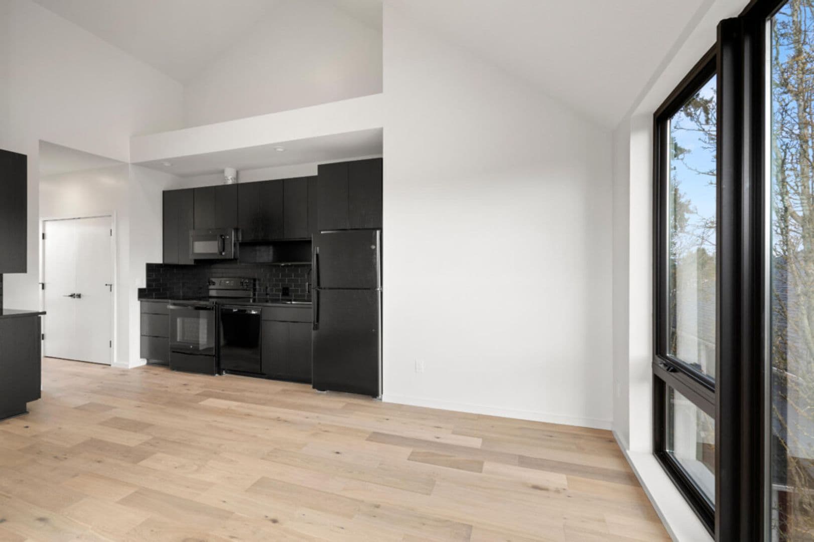 Portland Apartment: 1615 N Willis Blvd
