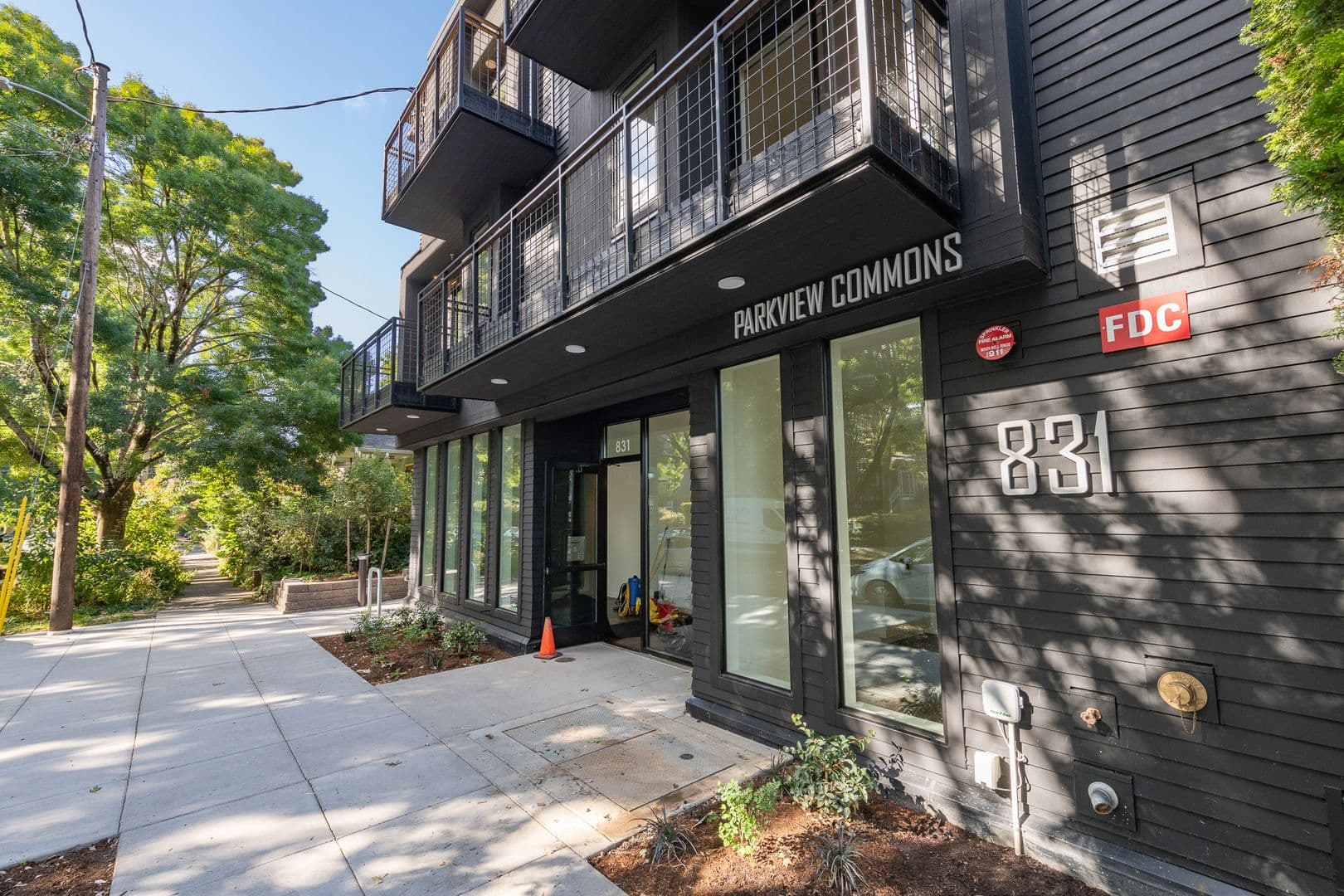 Portland Apartment: 831 NE 29th
