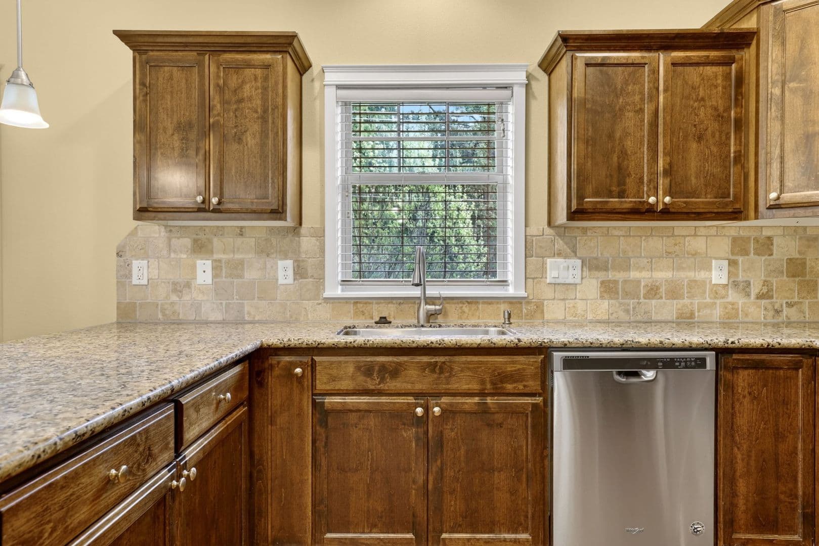 Gresham Apartment: 308-394 SW Eastman Parkway