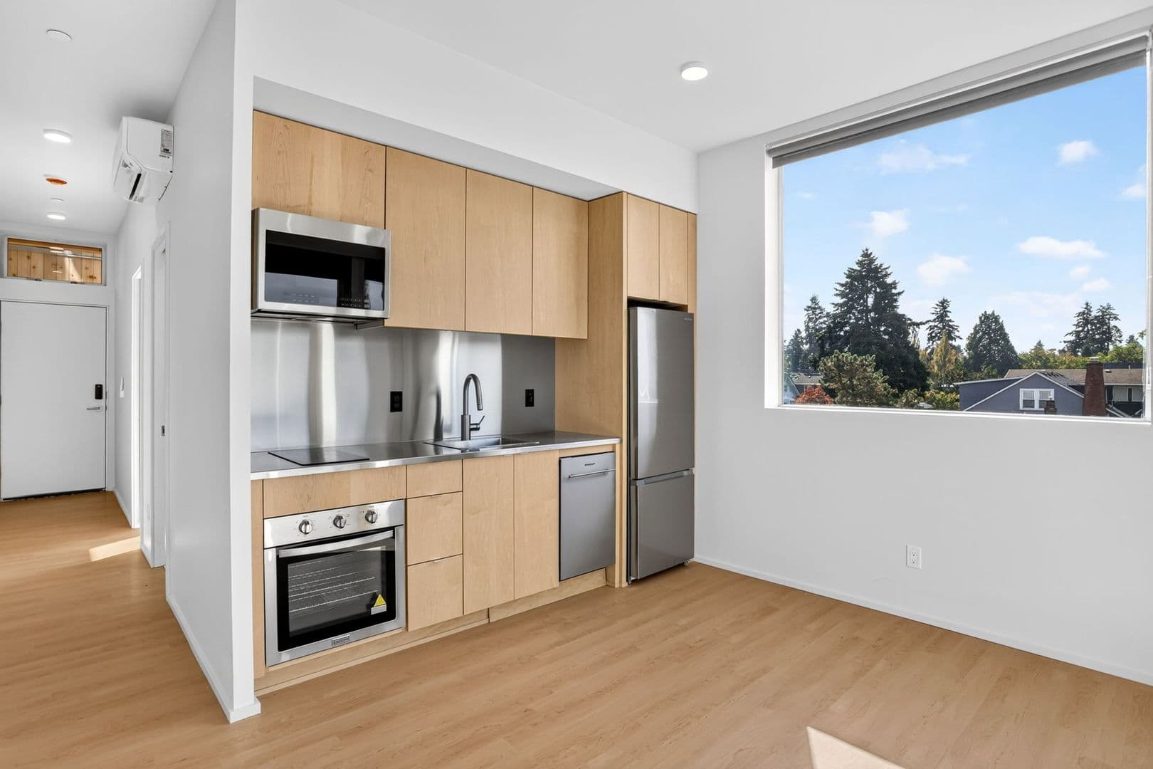 Portland Apartment: 7480 N Delaware