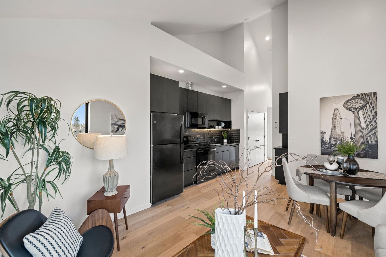 Portland Apartment: 1615 N Willis Blvd
