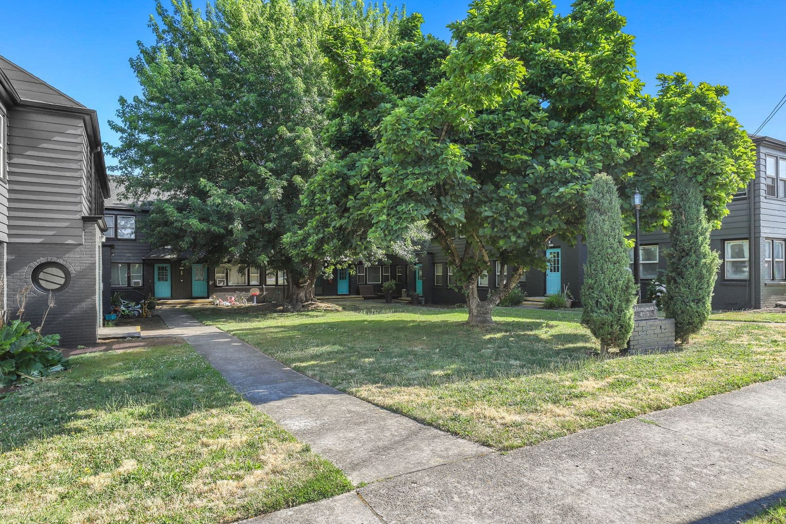 Portland Apartment: 4831-4841 E Burnside St