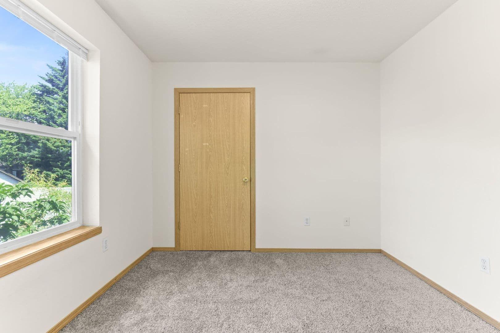 Portland Apartment: 2020 NE Rodney
