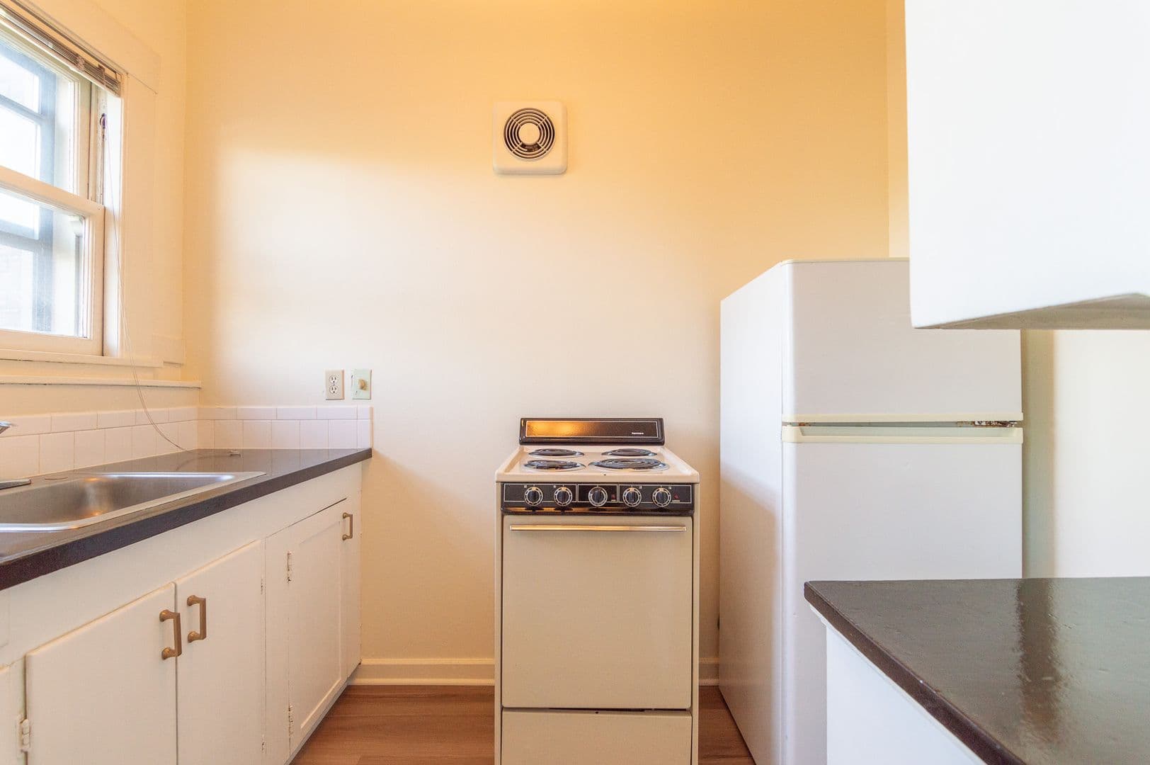 PORTLAND Apartment: 2401 NE MLK JR BLVD