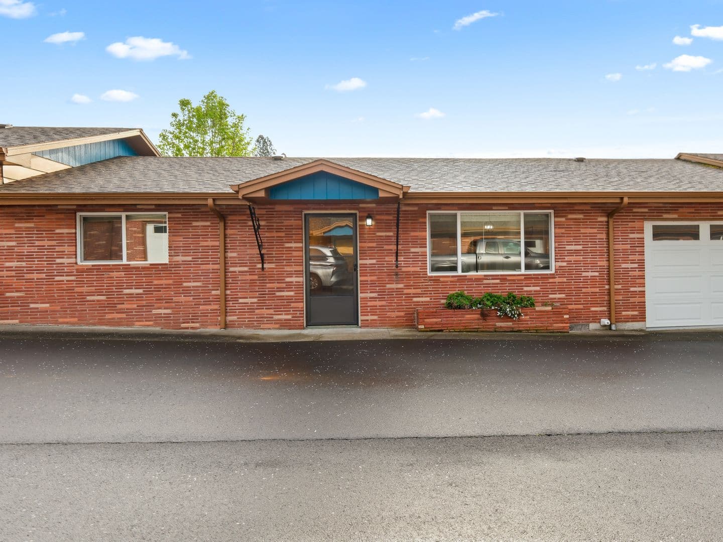 Oregon City Apartment: 313 Warner Milne Rd