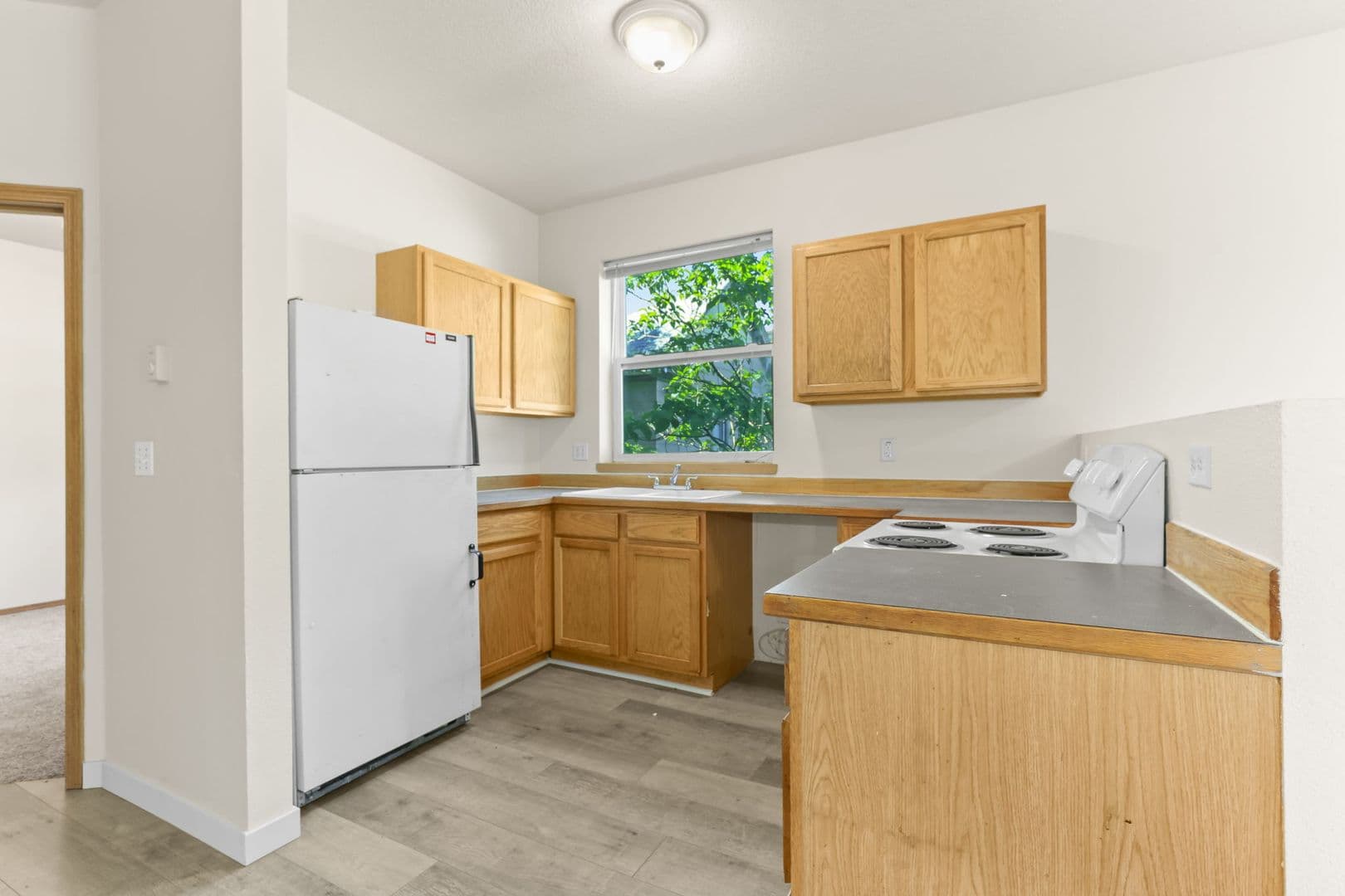 Portland Apartment: 2020 NE Rodney
