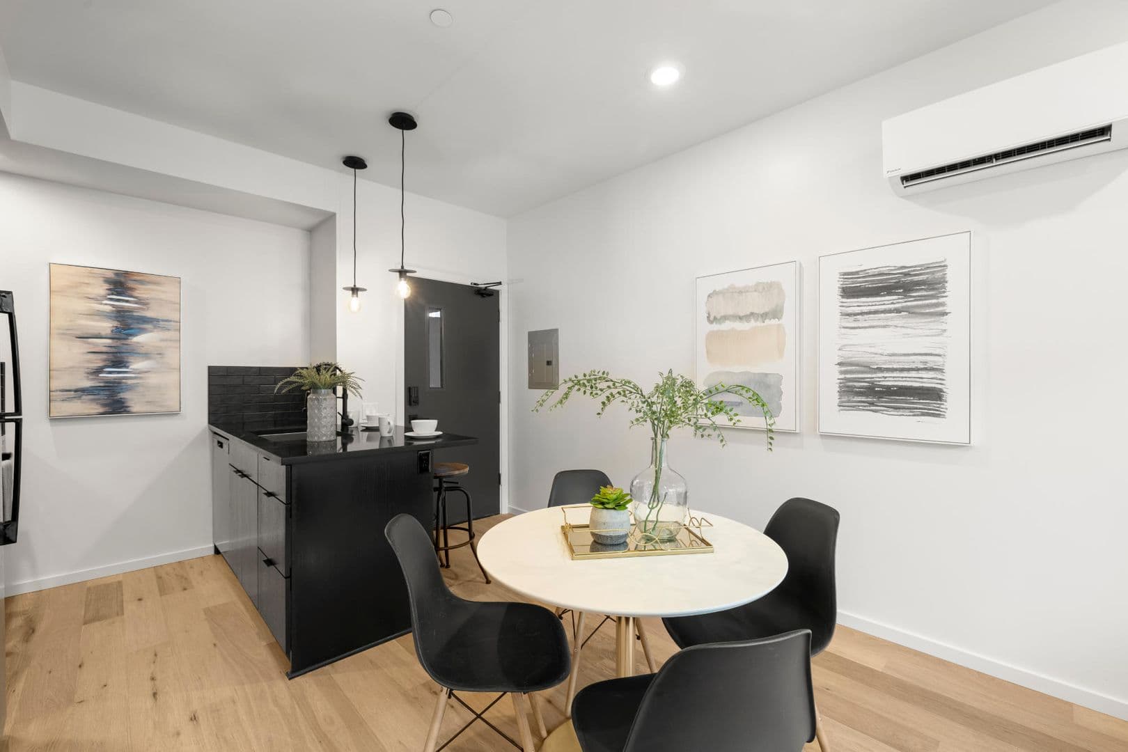 Portland Apartment: 1615 N Willis Blvd